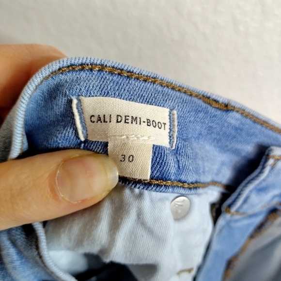 Madewell Cali Demi-Boot Jeans in Connolly Wash: Coolmax Denim Edition sz 30 - Picture 4 of 8